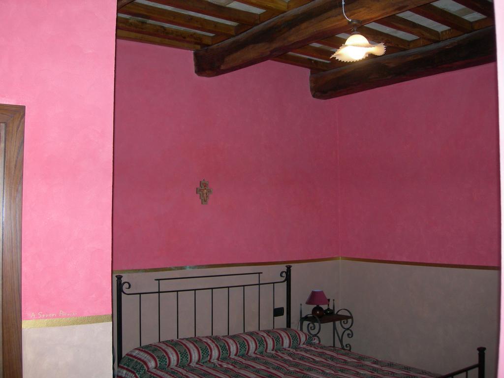 Società Agricola F.lli Angelucci Cannara Exterior foto