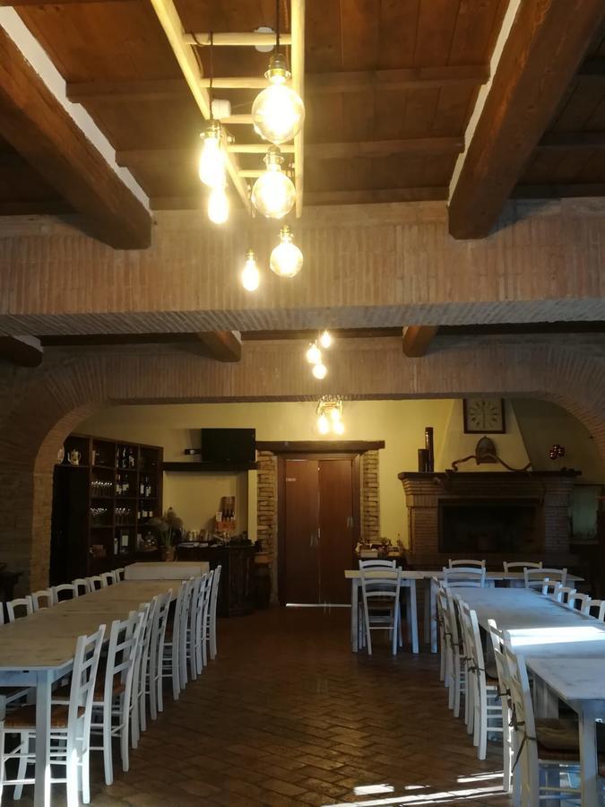 Società Agricola F.lli Angelucci Cannara Exterior foto