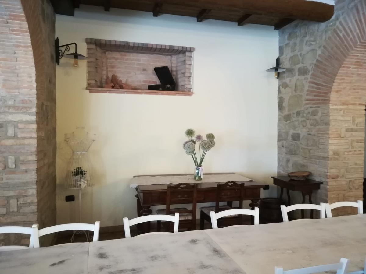 Società Agricola F.lli Angelucci Cannara Exterior foto